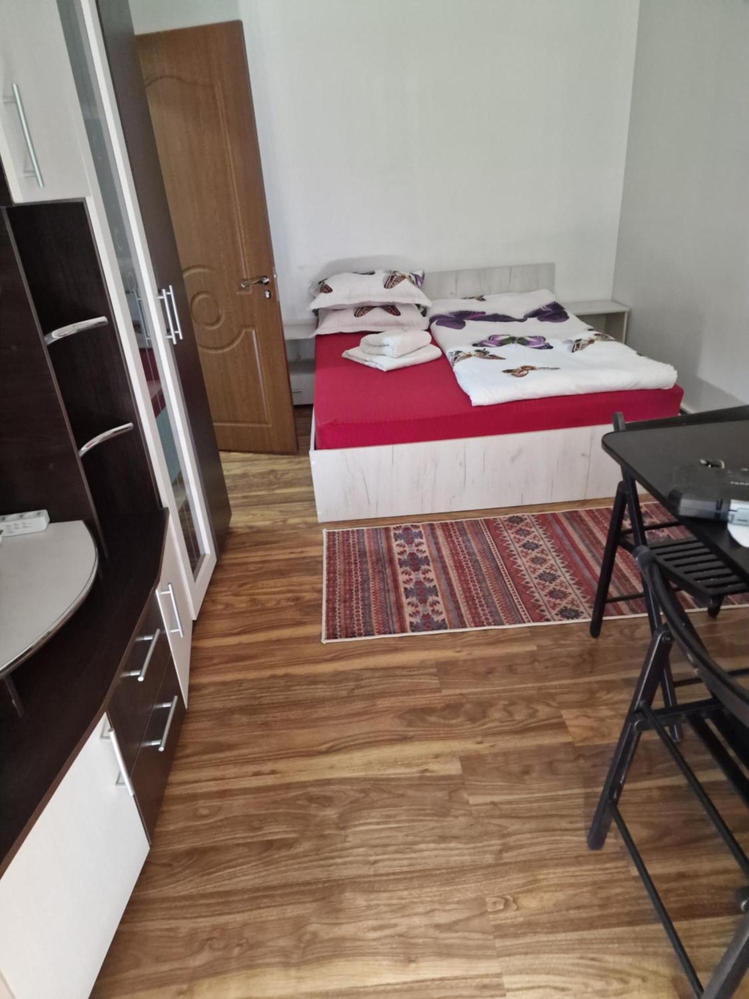 Apartment Slănic-Moldova エクステリア 写真